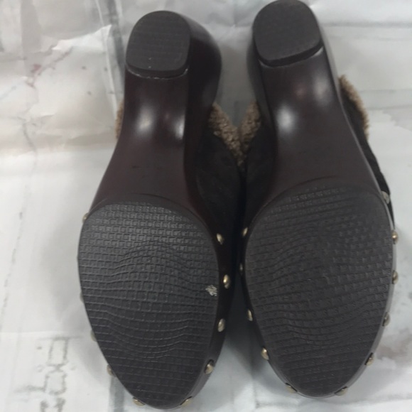 Size 6.5 Stuart weitzman Swede shoes. Brown - Picture 7 of 8